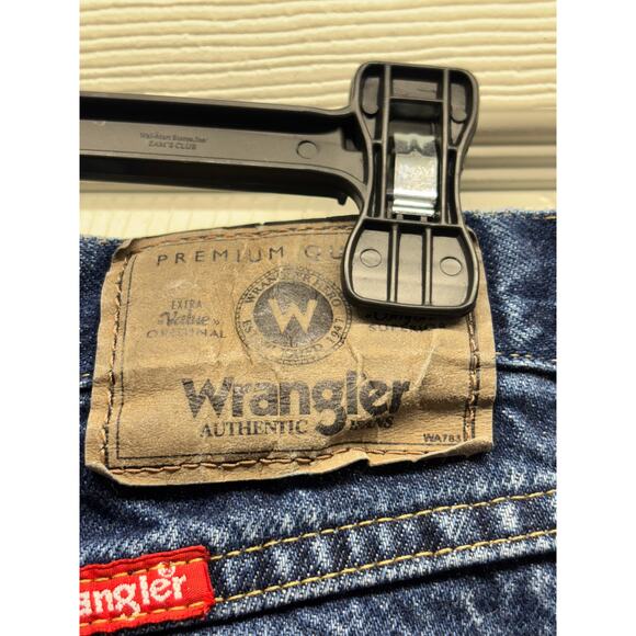 Wrangler Men's Size 40x30 Regular Fit Straight Leg Workwear Denim Jeans 96501MR - Picture 3 of 4